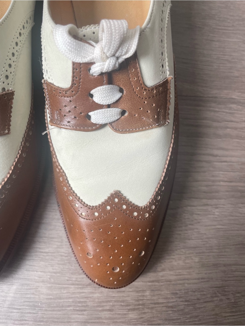 Vintage Ralph Lauren Two-Tone Brown and Cream Wingtip Oxfords 6.5 Shoes - Picture 6 of 16